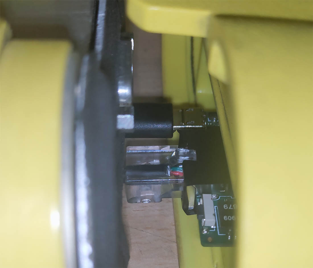 Completed original BMW EDIC with internal wireless