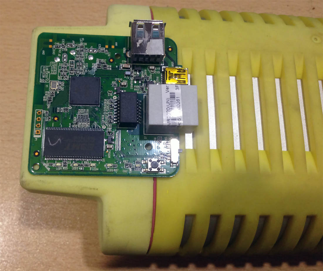 Taking apart TL-MR3020 for internal install