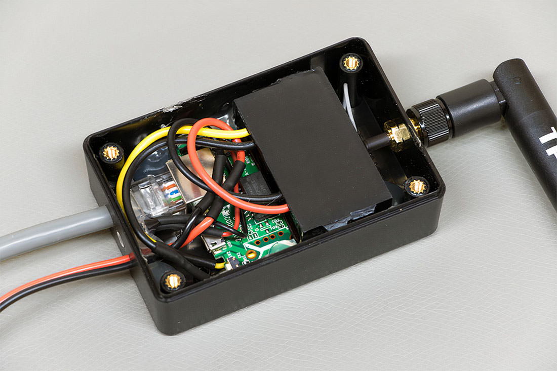 External enclosure for BMW GT1 EDIC Wi-Fi modification components